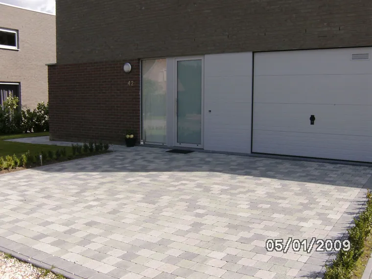 Terras en tuinpad door Lumen bv